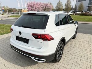 VW Tiguan 2.0 TSI Elegance 4Motion Aut. Ahk+Pano...