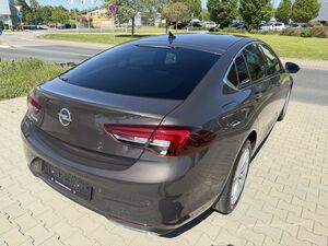 OPEL Insignia 2.0 D Business Elegance Aut. Navi+Led...