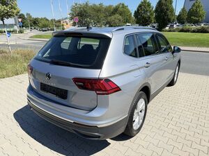 VW Tiguan Allspace 1.5 TSI Life Aut. Navi+Led+Ahk...