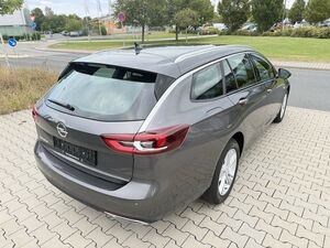 OPEL Insignia 2.0 D Business Aut. Navi+Led+Ahk+Shz...