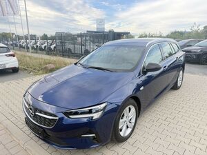 OPEL Insignia 2.0 Turbo Elegance Aut. Navi+Led+Ahk...