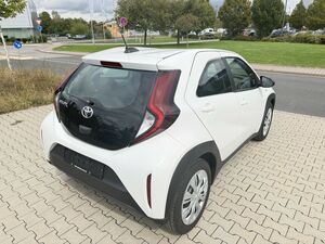 TOYOTA Aygo X 1.0 S-CVT Business Edit Navi+Kamera+Shz...
