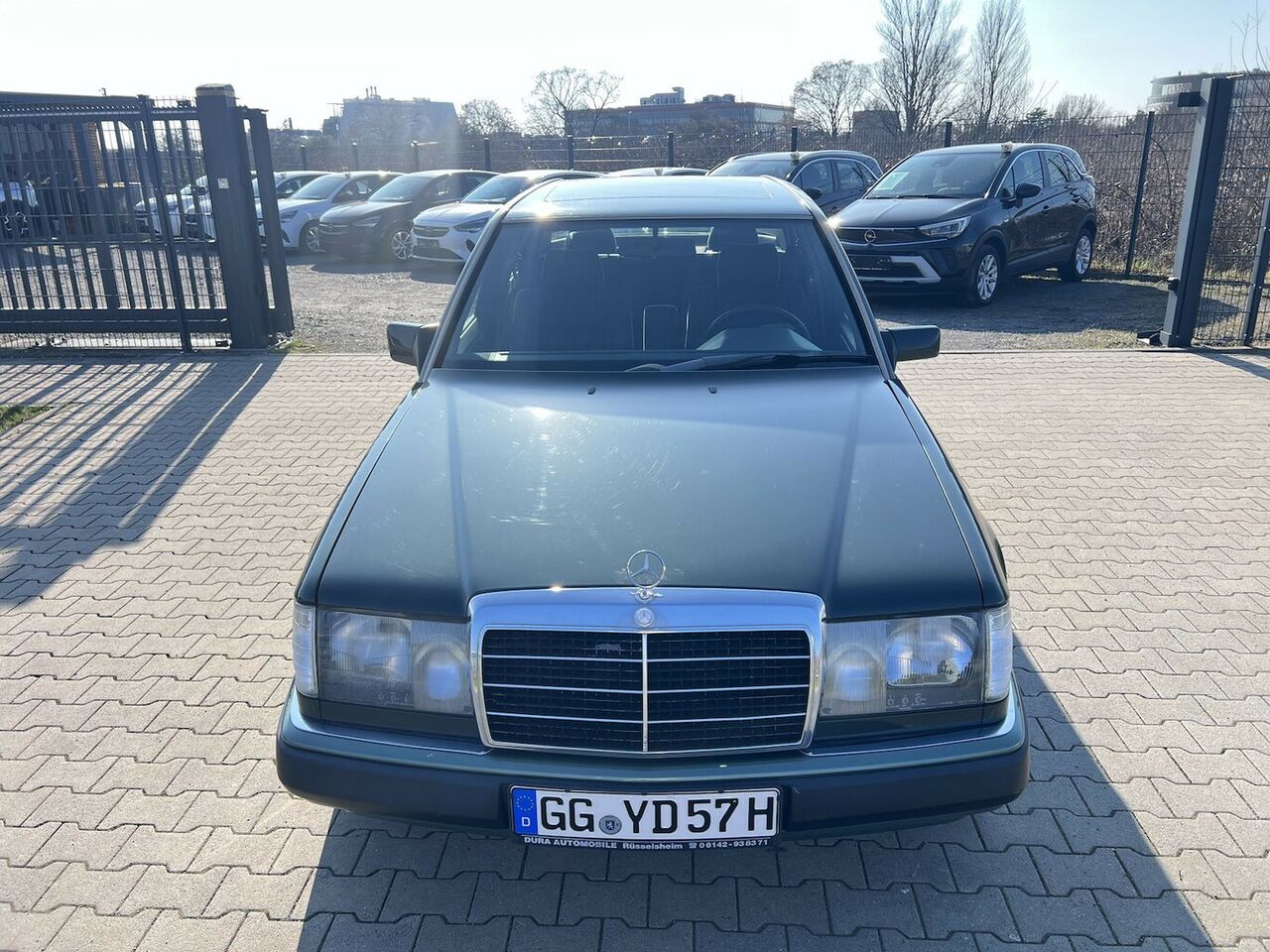 MERCEDES-BENZ 200 E Automatik * H-Kennzeichen*...