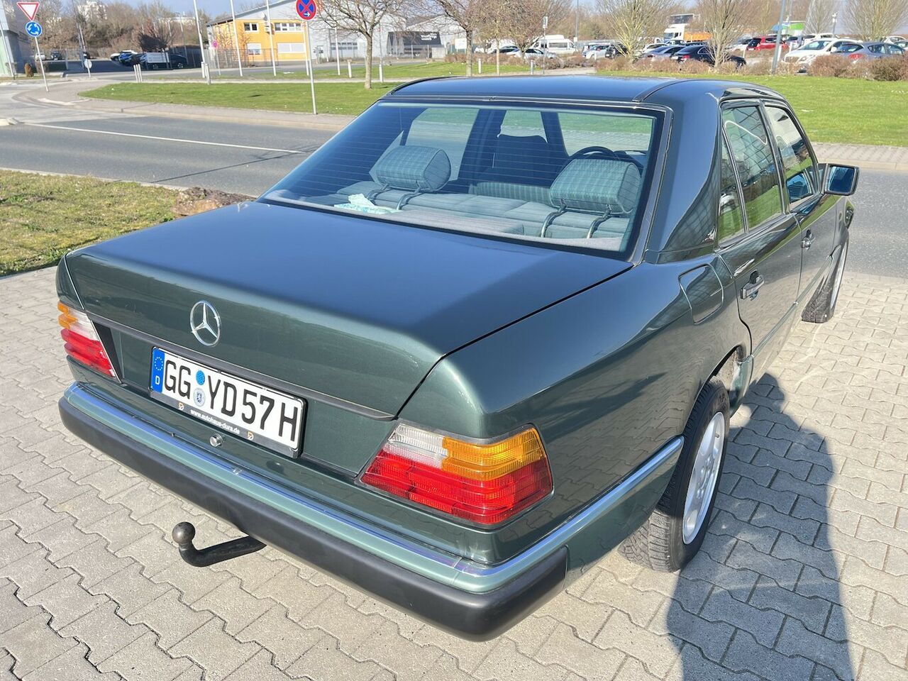 MERCEDES-BENZ 200 E Automatik * H-Kennzeichen*...