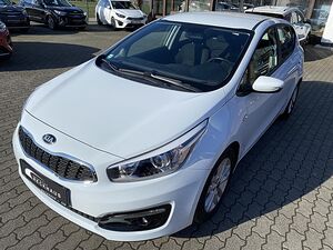 KIA CEED 1.4 ED7 EMOTION incl. WinterrEUR&euro;der Klima Ceed