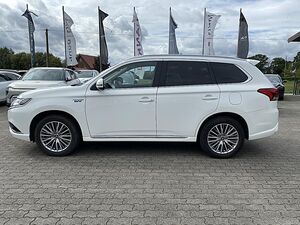 MITSUBISHI Outlander Plug-in-Hybrid BASIS (SDA) DAB Carplay Outlander