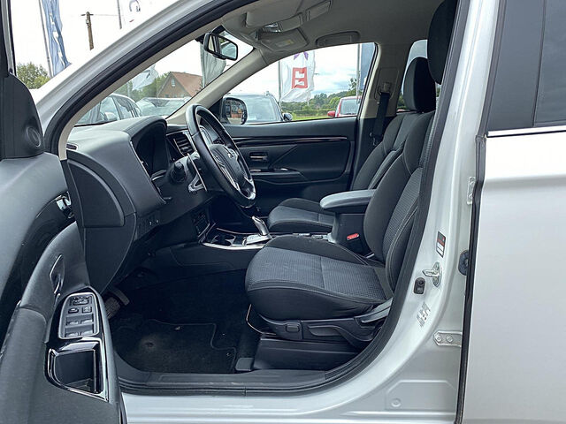 MITSUBISHI Outlander Ansicht 10 für Fahrzeugdetailseite