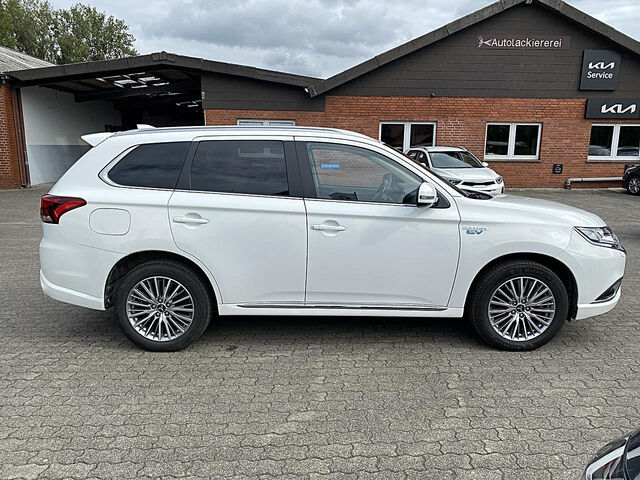MITSUBISHI Outlander Ansicht 6 für Fahrzeugdetailseite