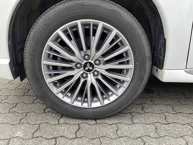 MITSUBISHI Outlander Ansicht 9 für Fahrzeugdetailseite
