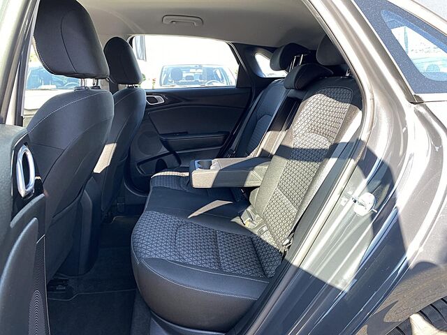 KIA CEED_5 1.4T DCT7 VISION KOMFORT NAV DAB Klima Ceed Ansicht 12 für Fahrzeugdetailseite