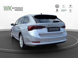 SKODA Octavia Combi 1.5 DSG Style