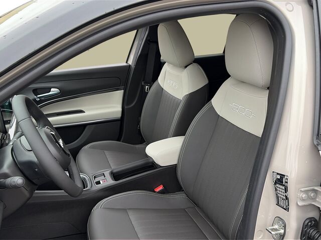 FIAT 600 La Prima 1.2 110 PS Hybrid DCT Ansicht 6 für Fahrzeugdetailseite