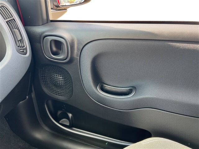 FIAT Panda Pandina ICON Hybrid 65PS Ansicht 11 für Fahrzeugdetailseite