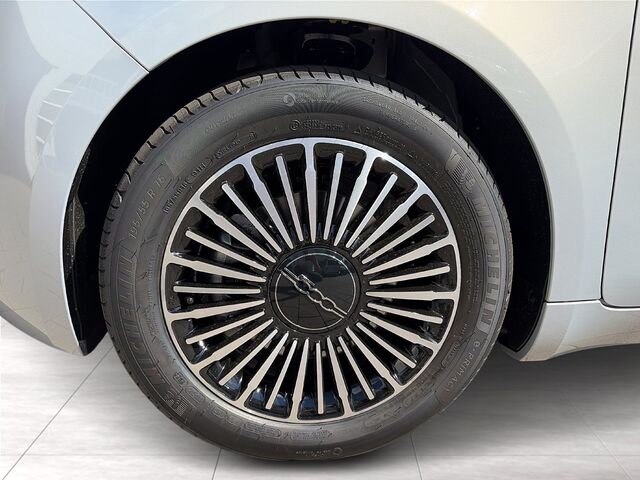 FIAT 500c 1.0 Hybrid FireFly 65 PS Dolcevita Sonderedition Ansicht 10 für Fahrzeugdetailseite