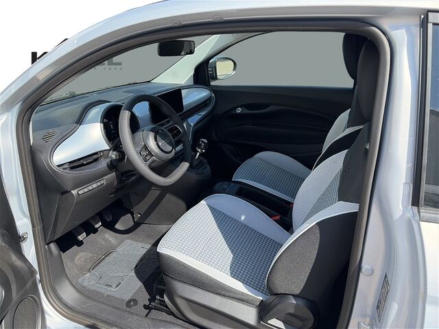 FIAT 500c 1.0 Hybrid FireFly 65 PS Dolcevita Sonderedition Ansicht 5 für Fahrzeugdetailseite