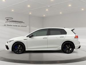 VW Golf VIII 2.0 TSI DSG R Performance 4M. Akra Matrix