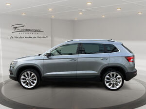SKODA Karoq 1.5 TSI DSG Style AHK ACC LED Navi Standh.