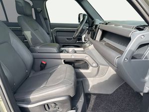 LAND ROVER Defender 110 D300 X-Dynamic HSE Defender