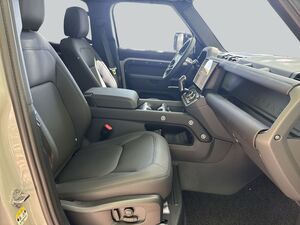 LAND ROVER Defender 110 D350 X-Dynamic SE Defender
