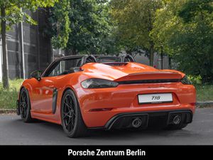 PORSCHE 718 Spyder RS