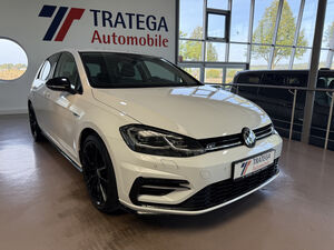 VW Golf 1,5 TSI DSG Highline R-Line-Paket ACC Navi Golf