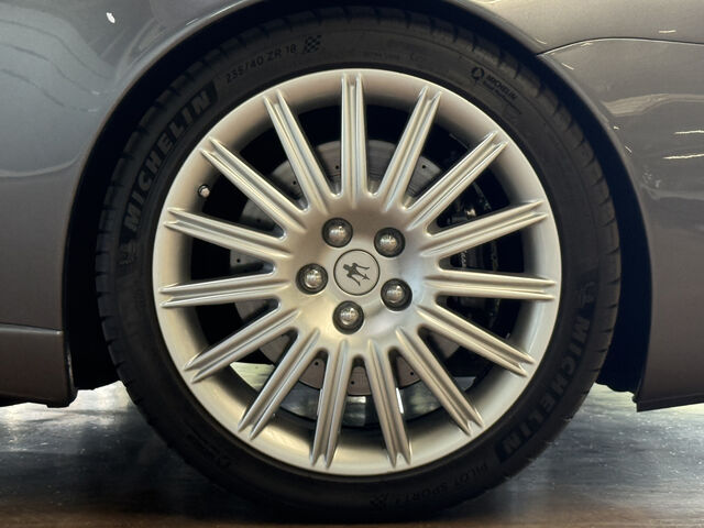 MASERATI 4200 Coupe GT - Handschaltung- 2.Hand - deutsch 4200