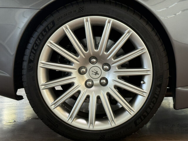 MASERATI 4200 Coupe GT - Handschaltung- 2.Hand - deutsch 4200