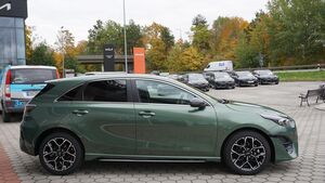 KIA Ceed 1.5 TGDI DCT GT-LINE *LED* KAMERA* NAVI*