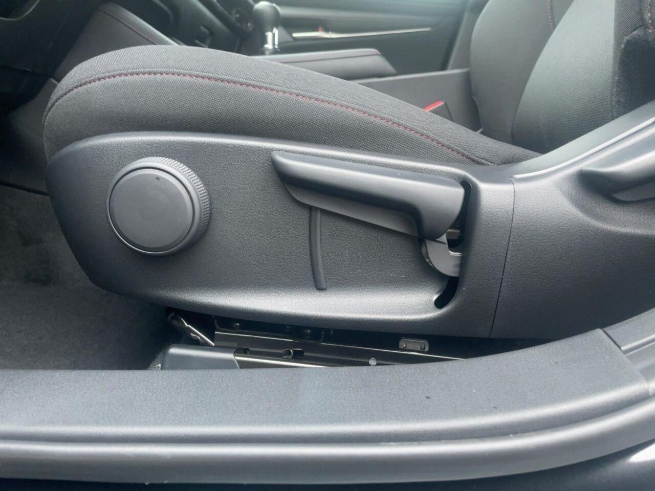 MAZDA 3 2.5l SKYACTIV-G HOMURA 140PS FWD *LED*NAVI* Ansicht 11 für Fahrzeugdetailseite