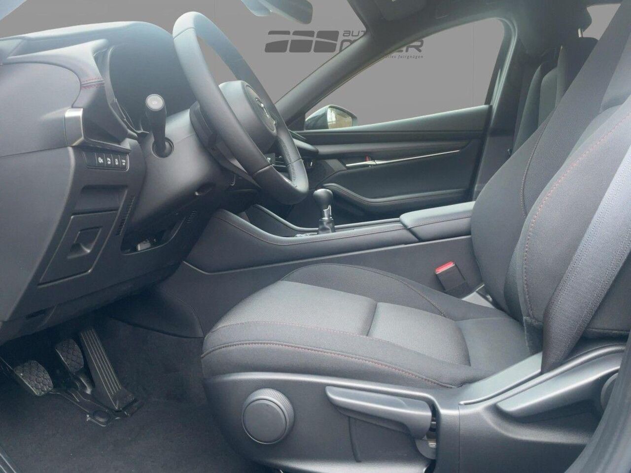 MAZDA 3 2.5l SKYACTIV-G HOMURA 140PS FWD *LED*NAVI* Ansicht 6 für Fahrzeugdetailseite