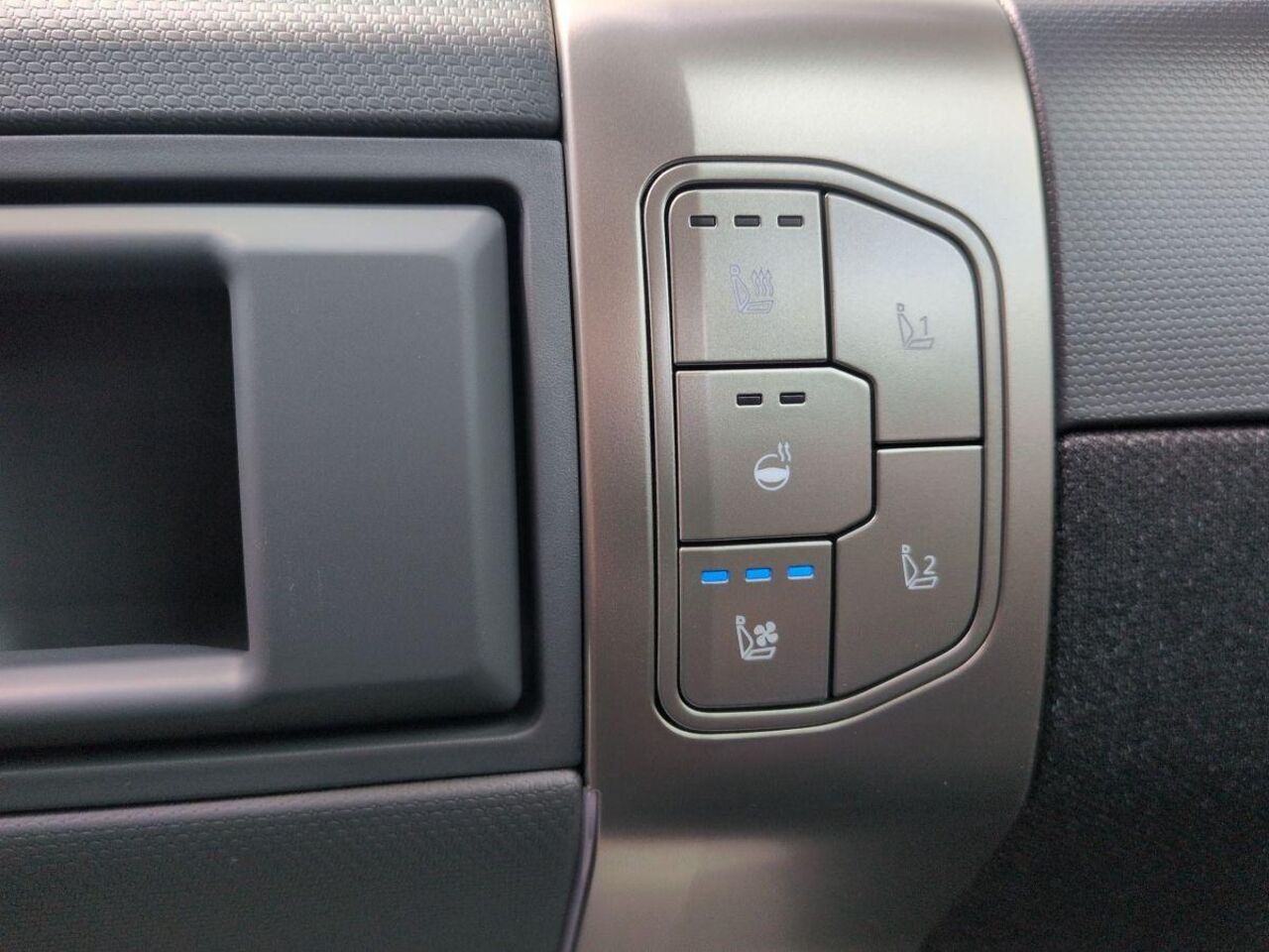 KIA EV3 GT-Line 204PS 81,4 kWh FWD *P10*P11*SOFORT* Ansicht 12 für Fahrzeugdetailseite