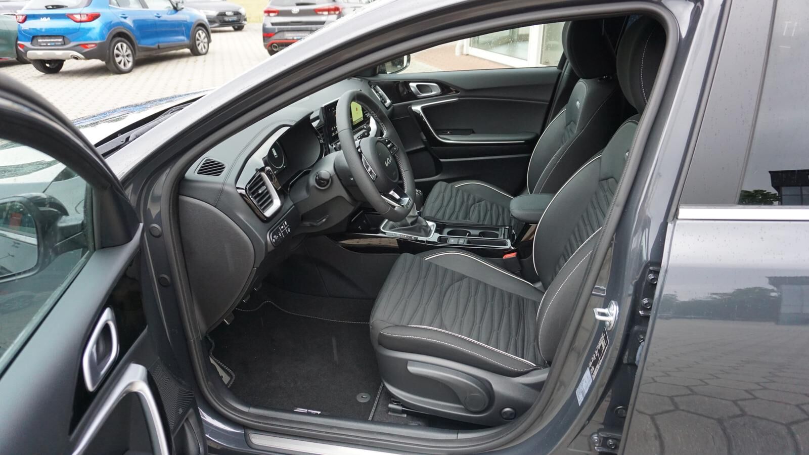 KIA Ceed Sportswagon Ceed SW 1.5 TGDI DCT GT-LINE *LED* NAVI* KAMERA* Ansicht 5 für Fahrzeugdetailseite
