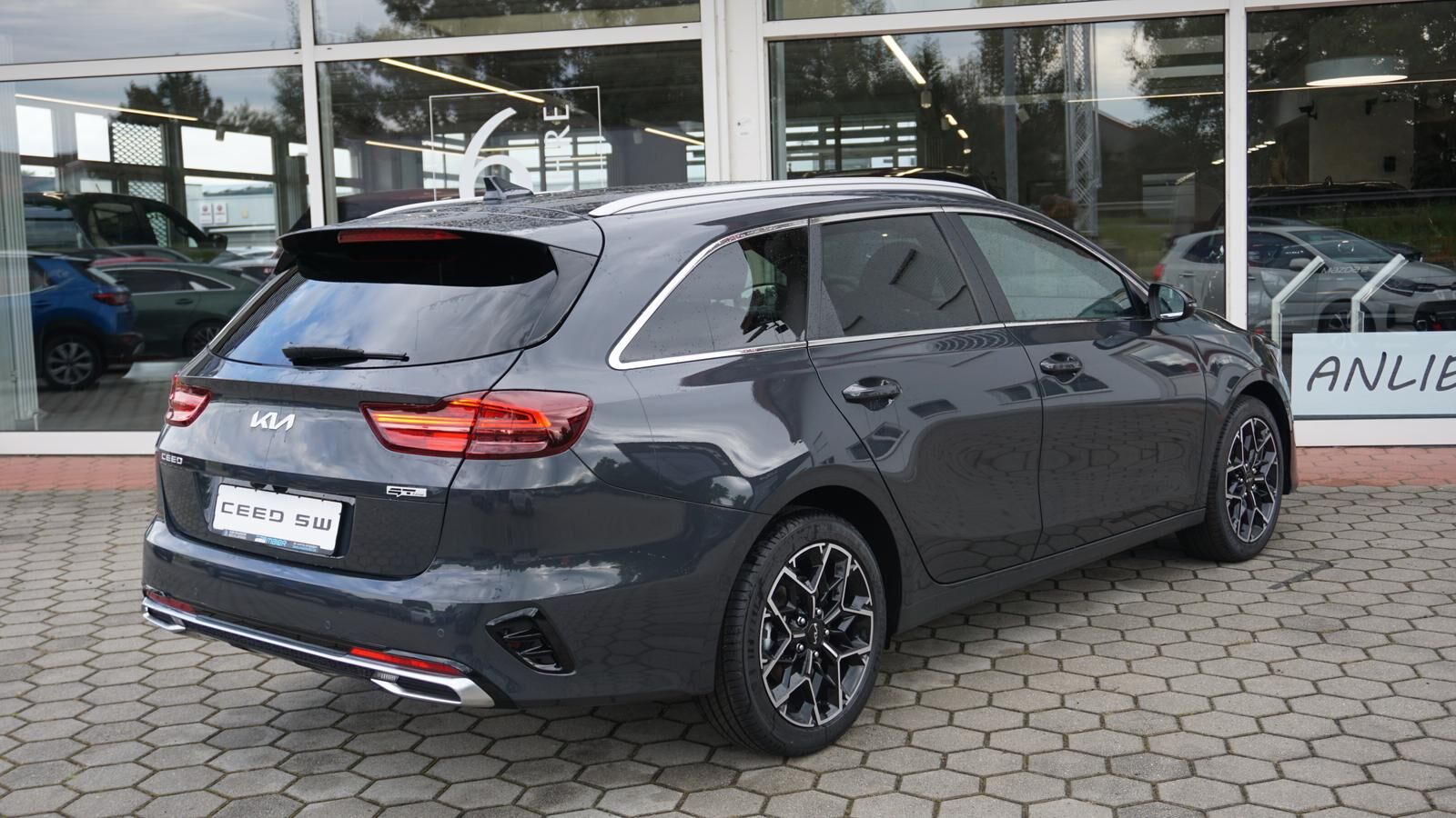 KIA Ceed Sportswagon Ceed SW 1.5 TGDI DCT GT-LINE *LED* NAVI* KAMERA* Ansicht 8 für Fahrzeugdetailseite