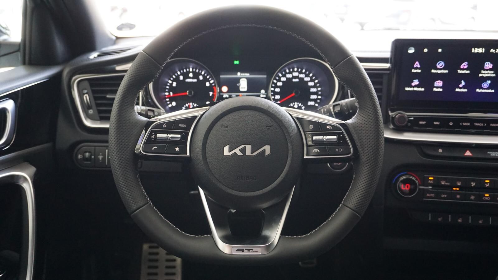 KIA Ceed Sportswagon Ceed SW 1.5 TGDI GT-LINE *LED* NAVI* KAMERA* Ansicht 13 für Fahrzeugdetailseite