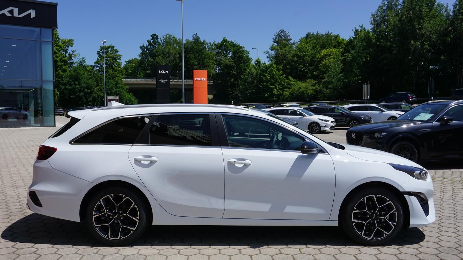 KIA Ceed Sportswagon Ceed SW 1.5 TGDI GT-LINE *LED* NAVI* KAMERA* Ansicht 4 für Fahrzeugdetailseite