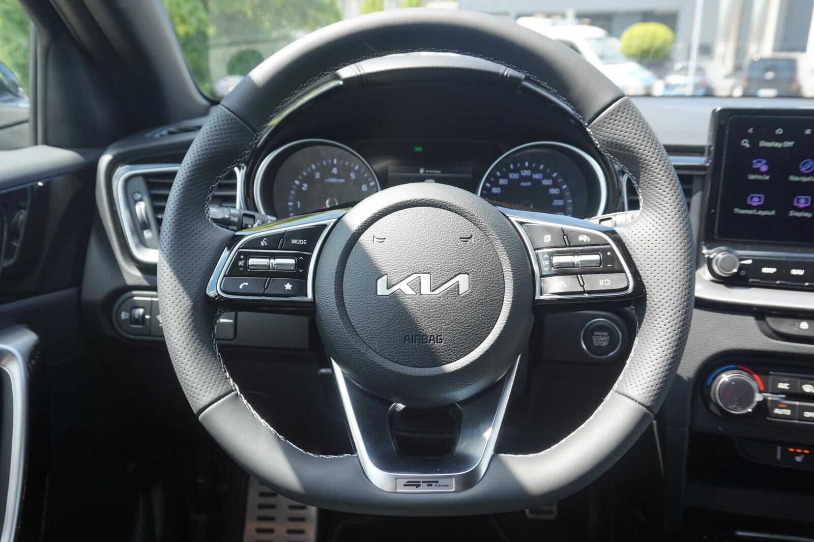 KIA Ceed SW 1.5 TGDI GT-LINE *LED* KAMERA* NAVI* Ansicht 8 für Fahrzeugdetailseite