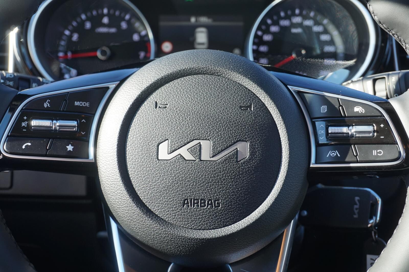KIA Ceed 1.5 T-GDI Vision *NAVI* KAMERA* PDC* DAB+* Ansicht 7 für Fahrzeugdetailseite