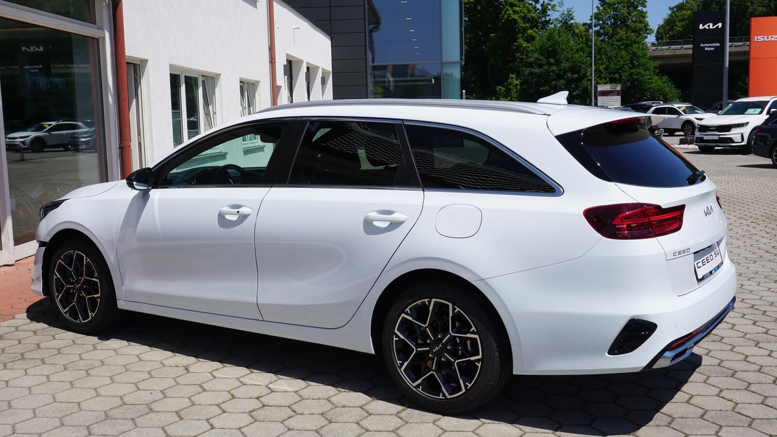 KIA Ceed SW 1.5 TGDI GT-LINE *LED* KAMERA* NAVI* Ansicht 17 für Fahrzeugdetailseite
