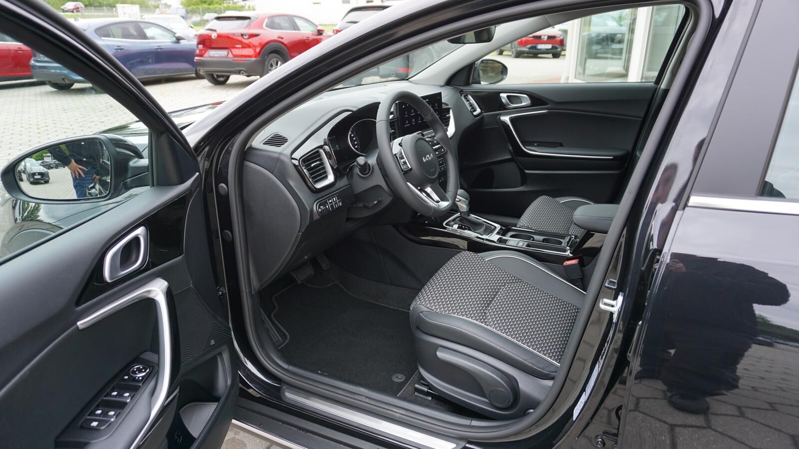 KIA XCeed 1.5 TGDI DCT SPIRIT *LED* NAVI* KAMERA* Ansicht 13 für Fahrzeugdetailseite