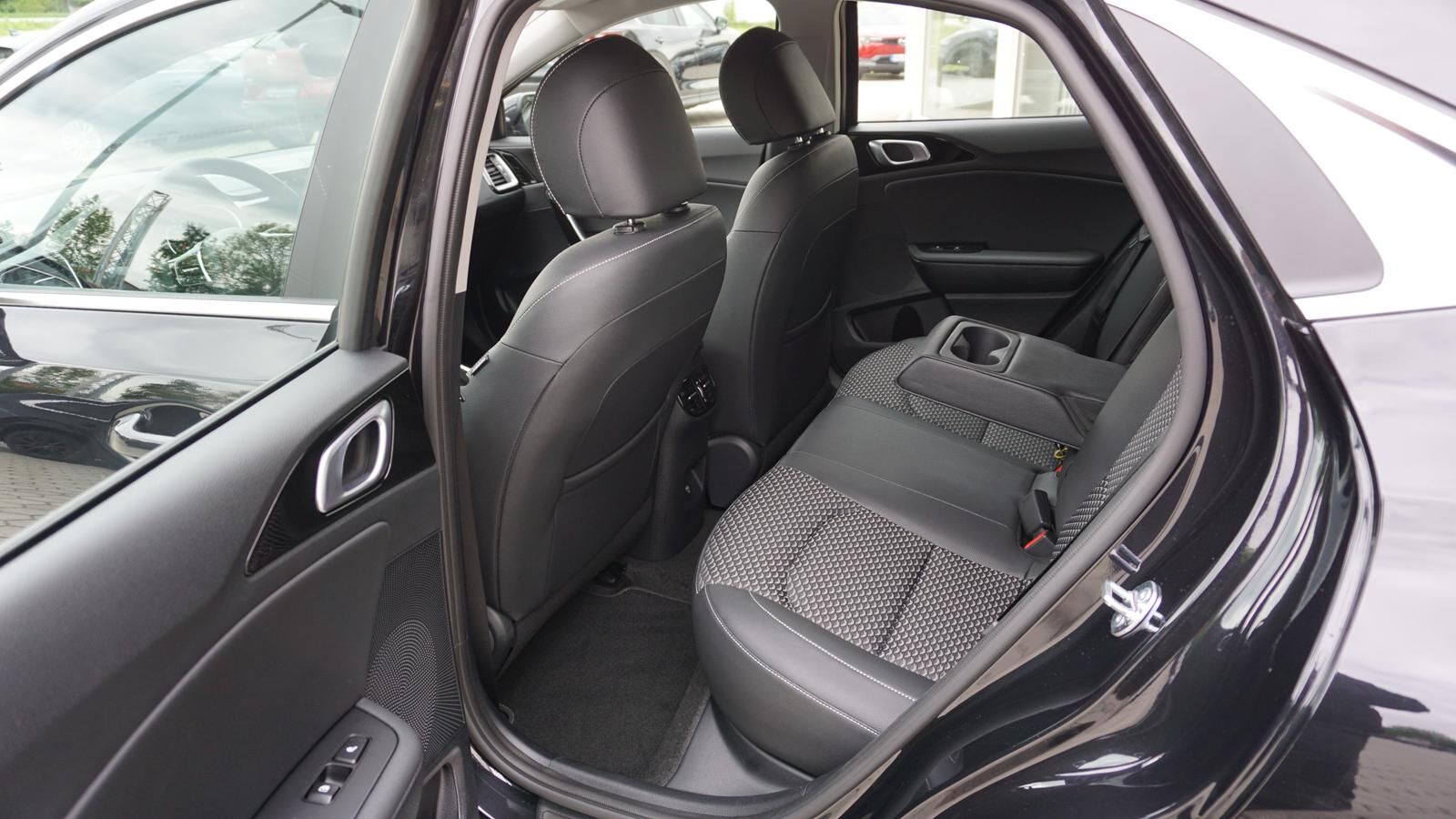 KIA XCeed 1.5 TGDI DCT SPIRIT *LED* NAVI* KAMERA* Ansicht 14 für Fahrzeugdetailseite