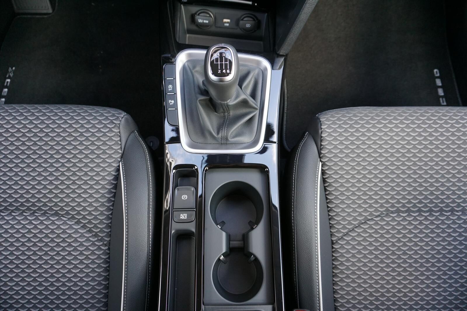 KIA XCeed 1.5 T-GDI SPIRIT *NAVI* KAMERA*LED* Ansicht 12 für Fahrzeugdetailseite