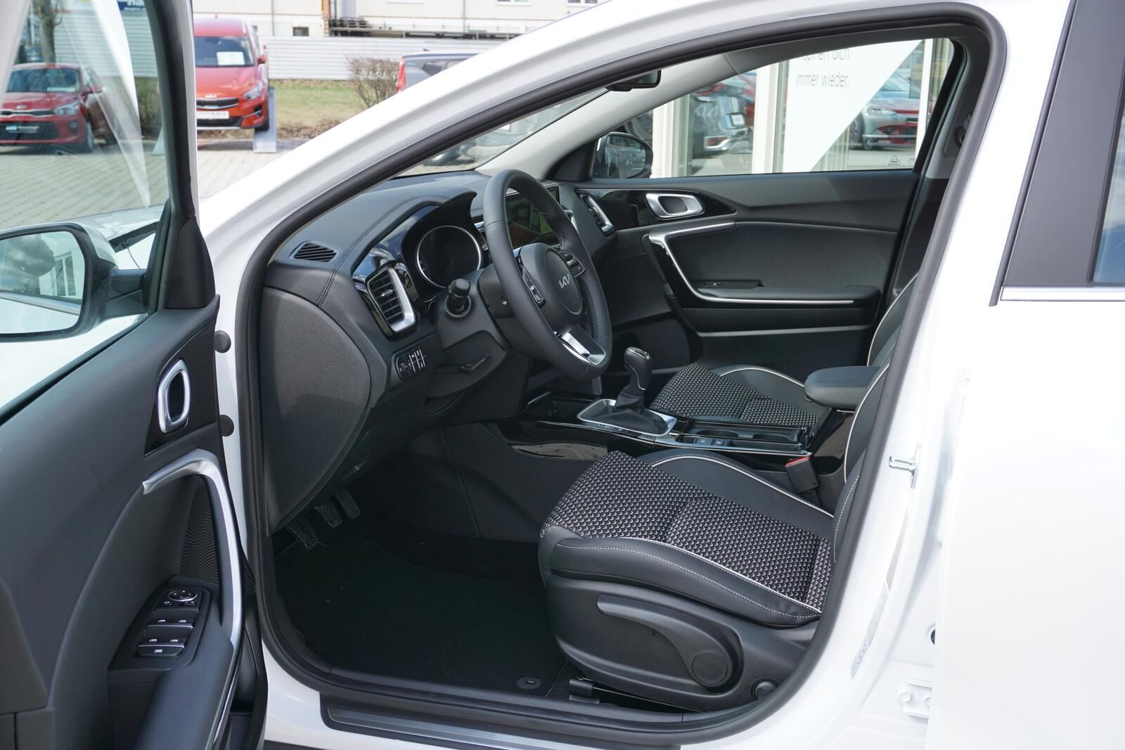 KIA XCeed 1.5 T-GDI SPIRIT *NAVI* KAMERA*LED* Ansicht 13 für Fahrzeugdetailseite
