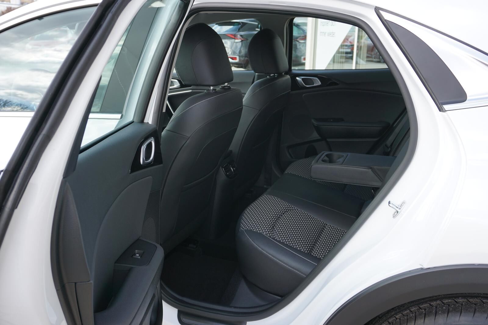 KIA XCeed 1.5 T-GDI SPIRIT *NAVI* KAMERA*LED* Ansicht 14 für Fahrzeugdetailseite