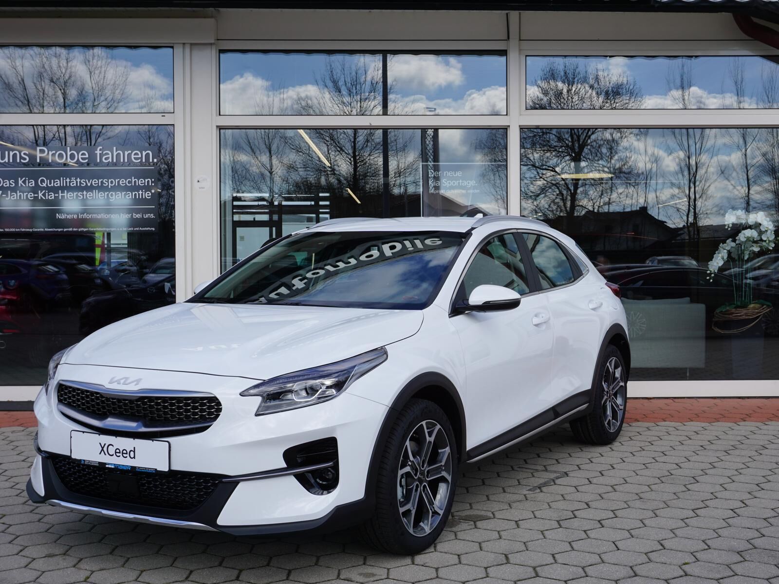 KIA XCeed 1.5 T-GDI SPIRIT *NAVI* KAMERA*LED* Ansicht 2 für Fahrzeugdetailseite