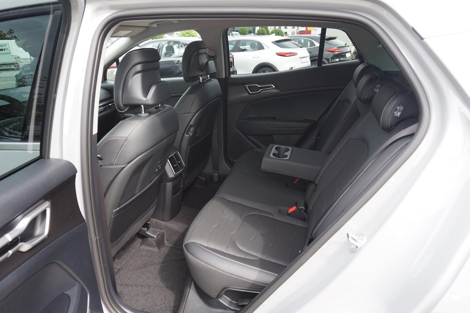 KIA Sportage 1.6 TGDI DCT 2WD SPIRIT *NEUES MODELL* Ansicht 13 für Fahrzeugdetailseite