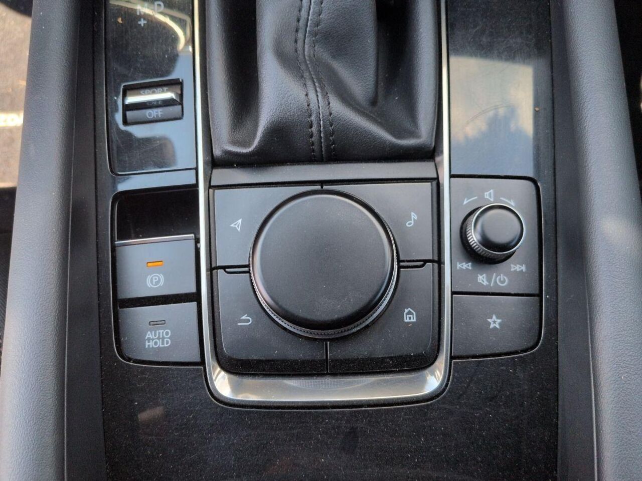 MAZDA 3 2.0 E-SKYACTIV-G SELECTION *LED*KAMERA*BOSE* Ansicht 13 für Fahrzeugdetailseite
