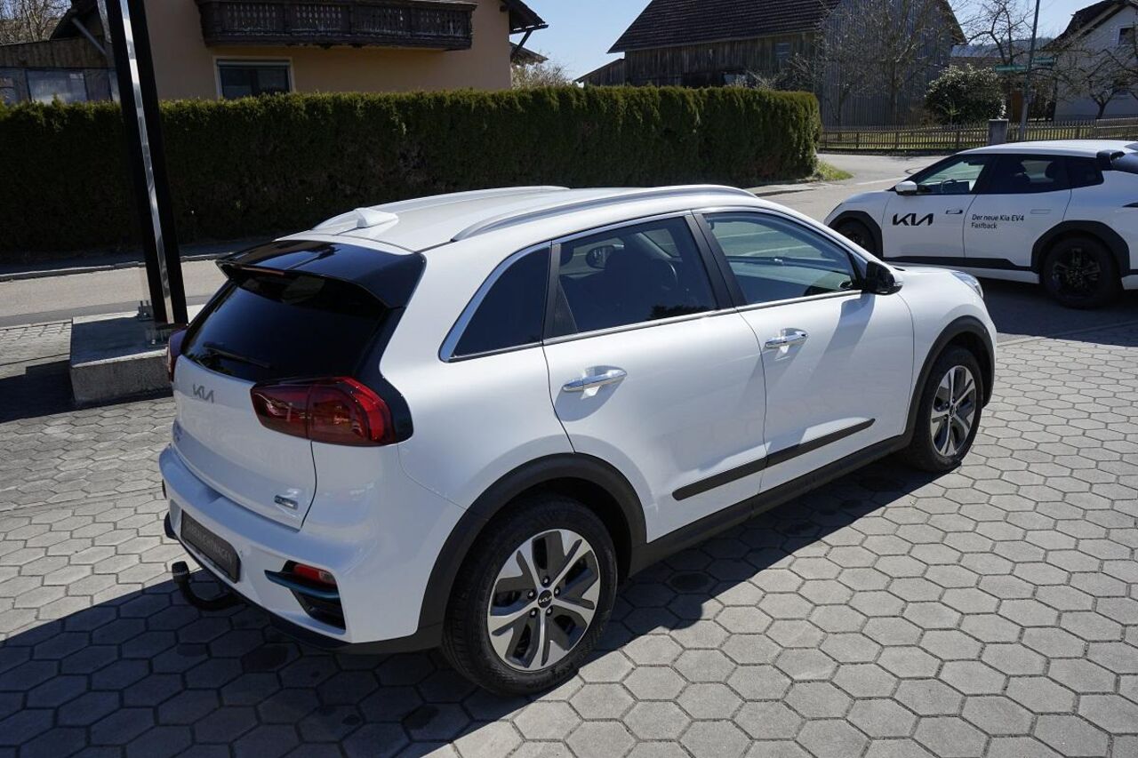 KIA e-Niro Spirit 64-kWh-Batterie *AHK*NAVI* Ansicht 17 für Fahrzeugdetailseite