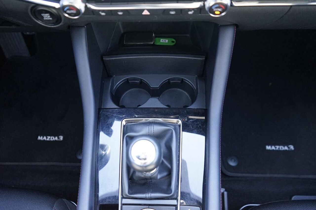 MAZDA 3 2.0l SKYACTIV-G HOMURA 150PS FWD *LED*NAVI* Ansicht 12 für Fahrzeugdetailseite