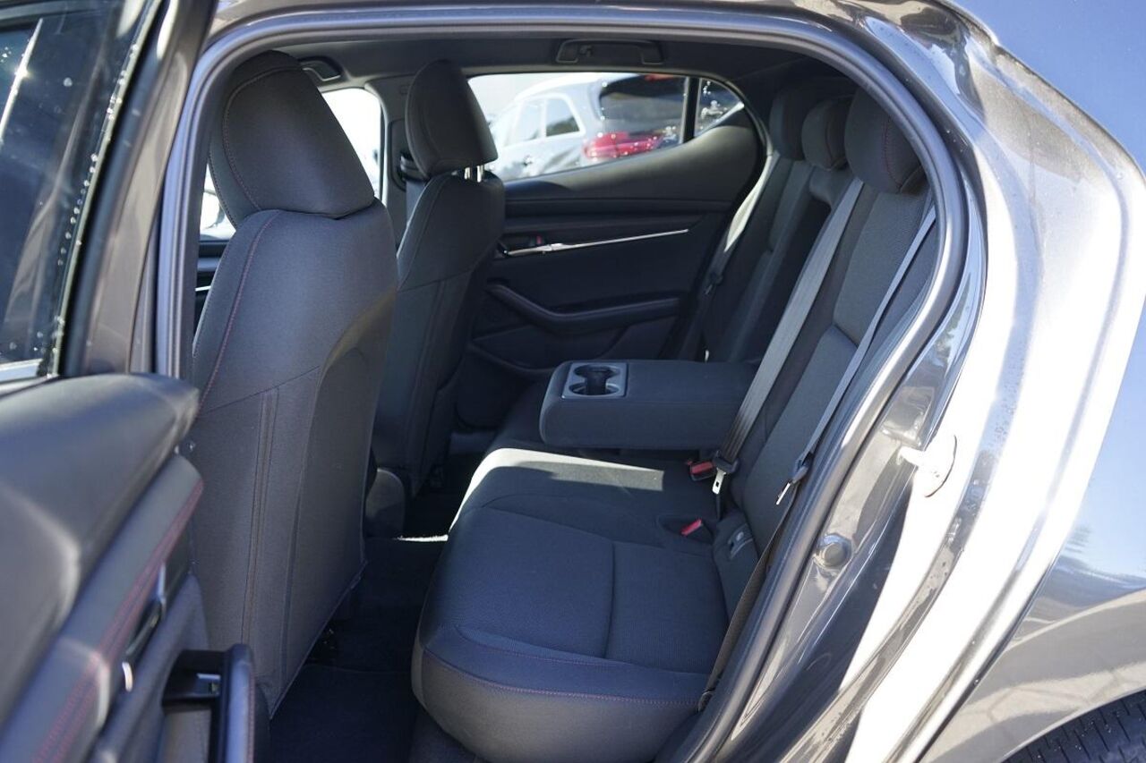 MAZDA 3 2.0l SKYACTIV-G HOMURA 150PS FWD *LED*NAVI* Ansicht 7 für Fahrzeugdetailseite