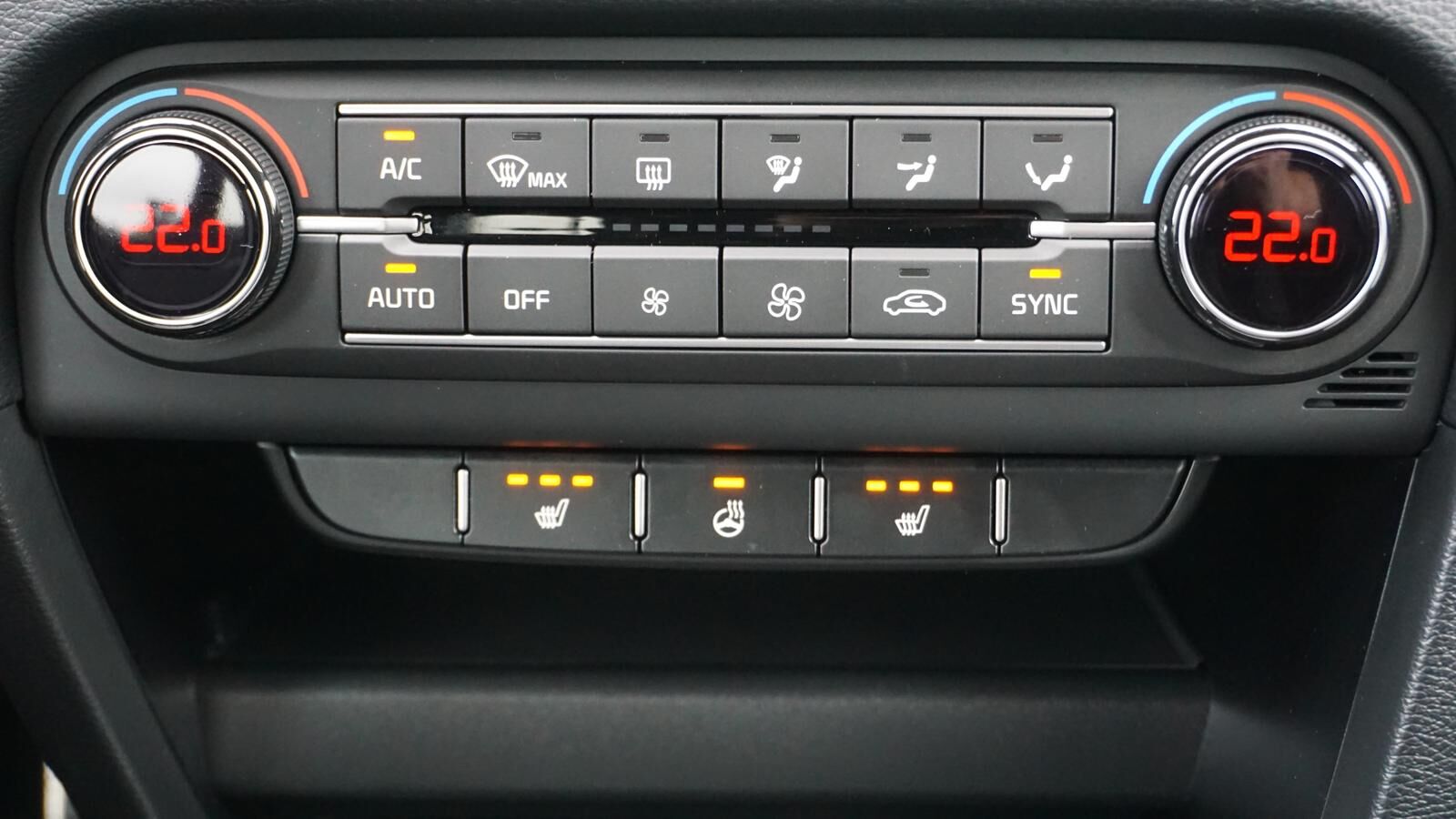 KIA Ceed Sportswagon Ceed SW 1.5 TGDI DCT GT-LINE *LED* NAVI* KAMERA* Ansicht 16 für Fahrzeugdetailseite
